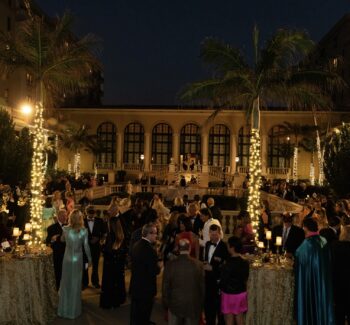 Gala courtyard image - Ballet Palm Beach