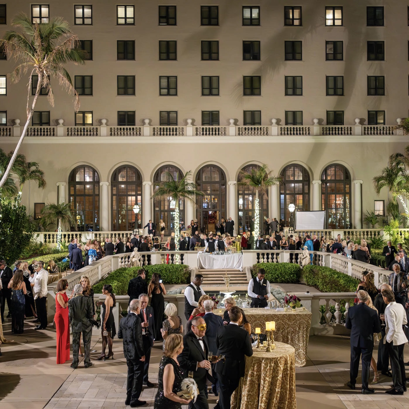 Gala courtyard view 2 - Ballet Palm Beach