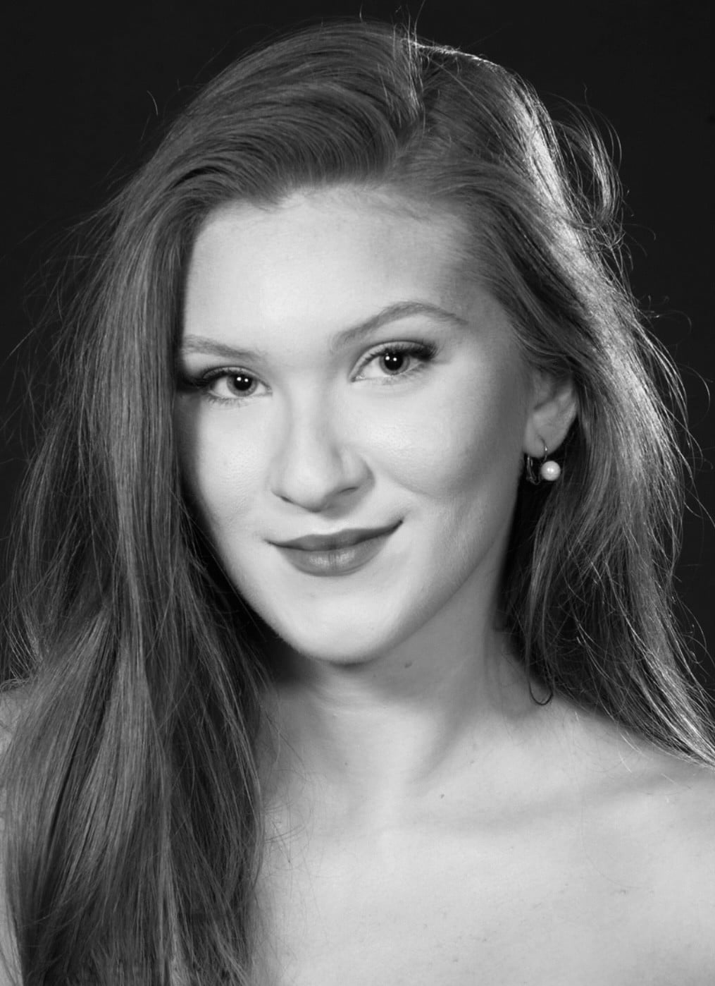 faith headshot faith headshot