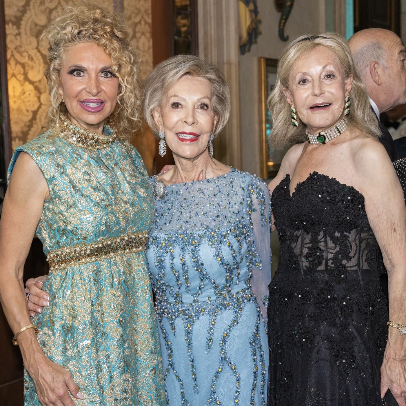 070_C8384 (1) 070 C8384 1